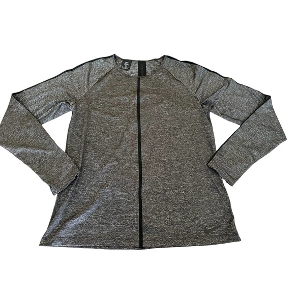 Nike Tops - Women NWOT Nike XL stylish cool workout top athletic shirt, runs small fit mash